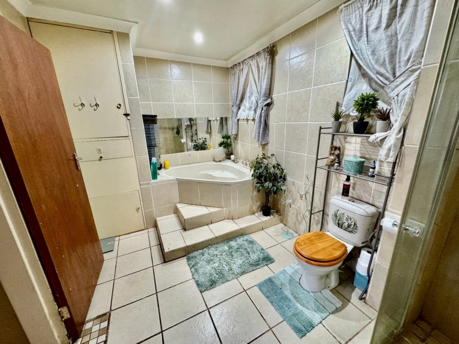 4 Bedroom Property for Sale in Die Bult North West